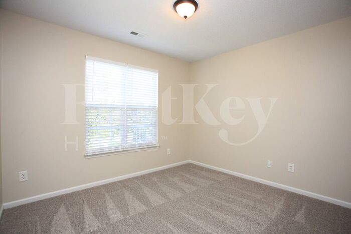 Building Photo - 304 Margaret Kelly Ct