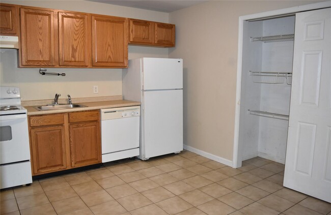 Building Photo - 2342 NY-32