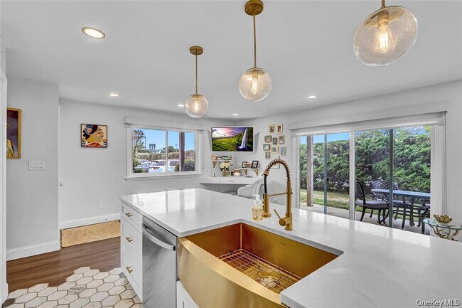 Building Photo - 1 Anchorage Way