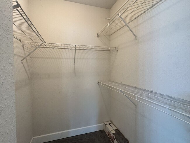 Building Photo - Corner Unit 2 bedroom 2 bathroom at The Grande Downtown