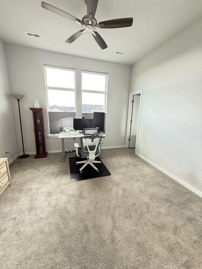Building Photo - 3 Bedroom 3.5 Bath Townhome in Wheatridge ...