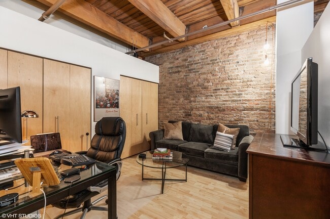 Building Photo - 375 W Erie St