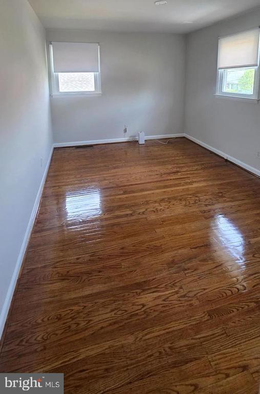 Building Photo - 5454 Burwood Ave