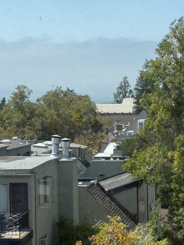 Building Photo - 1700 Le Roy Ave