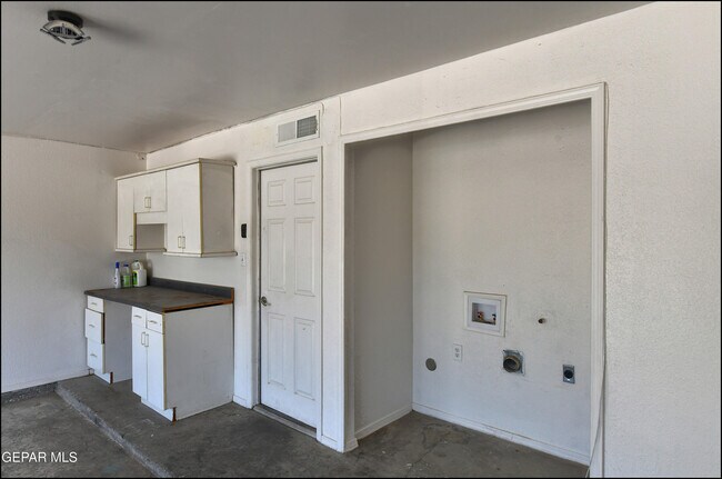 Building Photo - 1744 Gambel Quail Dr