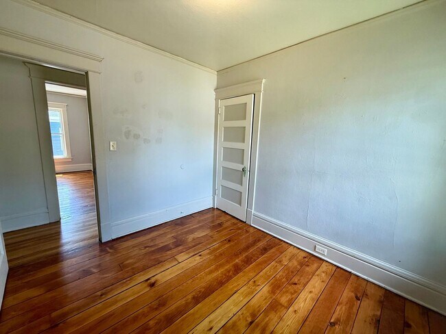 Building Photo - 1339 Grand Ave
