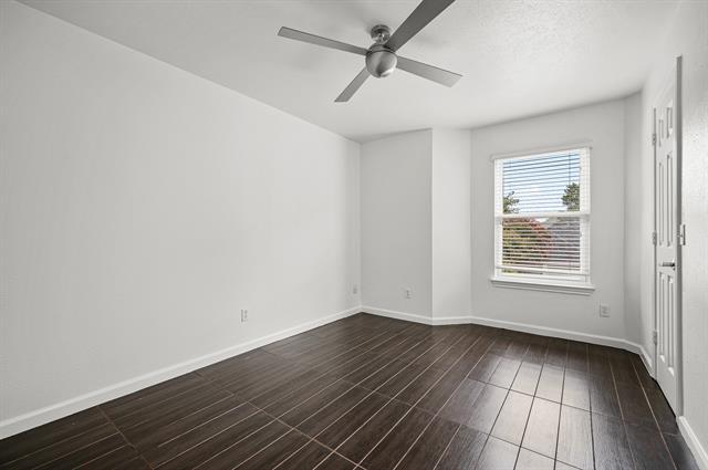 Building Photo - 9127 Valley Chapel Ln
