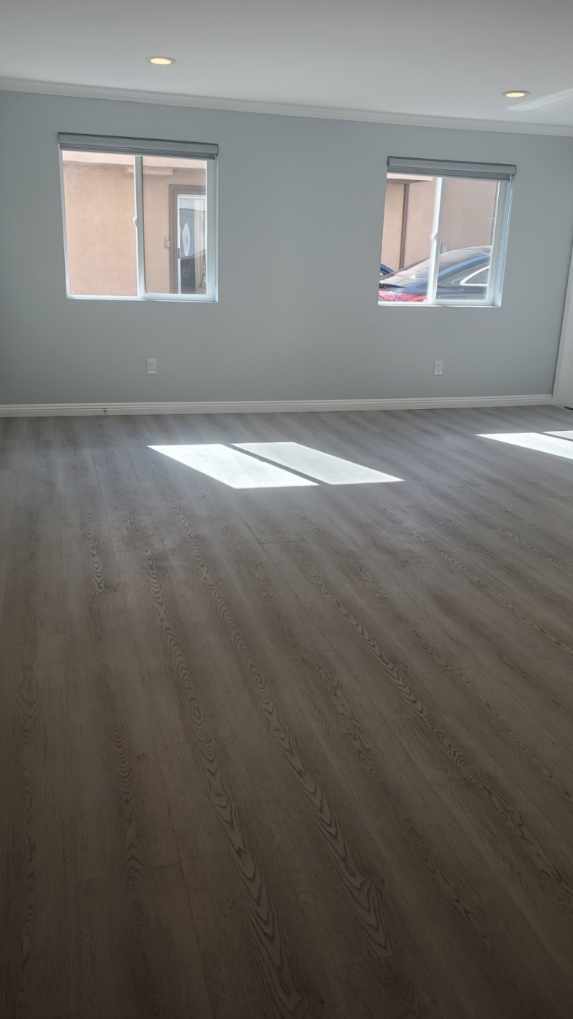 Building Photo - 21215-21212 De La Guerra St