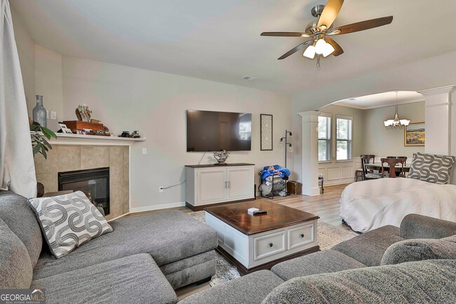 Building Photo - 205 Inverness Ave