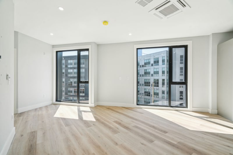 Building Photo - 3748 Lancaster Ave