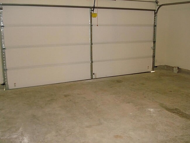 Building Photo - 16522 Old Saybrook Dr