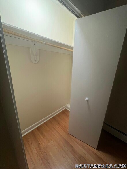 Building Photo - 75 Gardner St