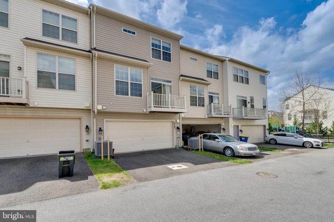 Building Photo - 9707 Smithview Pl