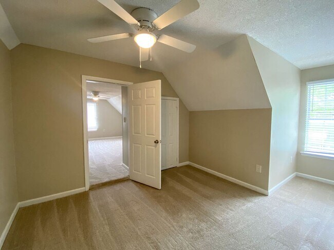 Building Photo - 3 bed, 2 bath in Millington
