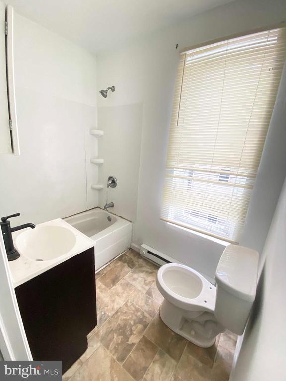 Building Photo - 3329 Malta St