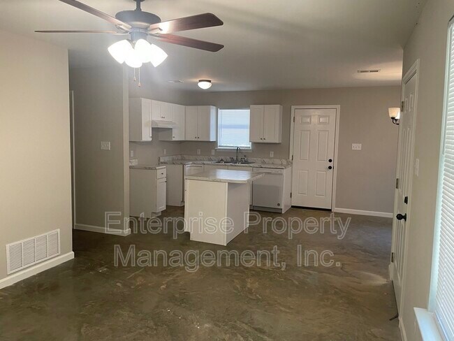 Building Photo - 3187 E Shirley Cir