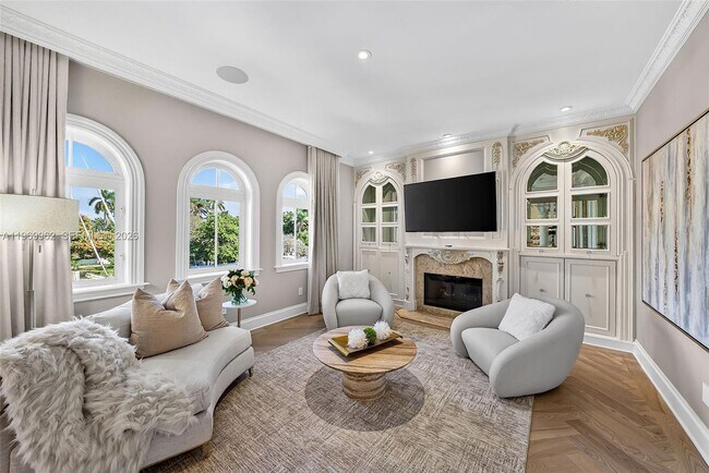 Building Photo - 628 Coral Way