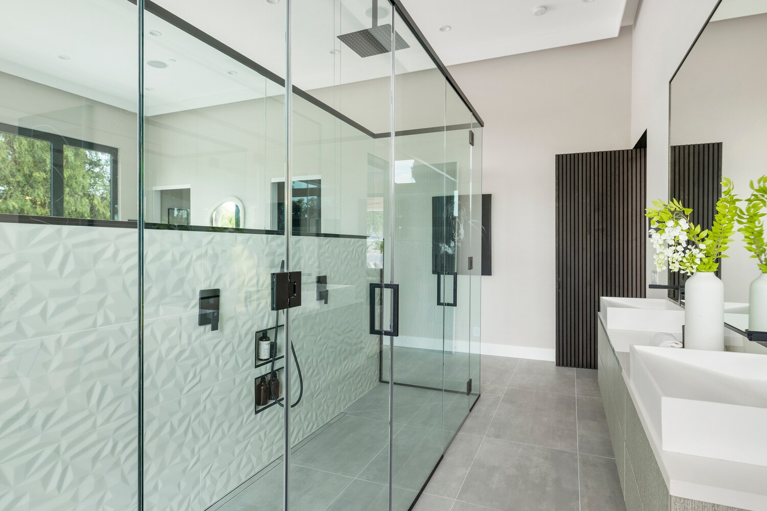 Building Photo - 22020 Alizondo Dr