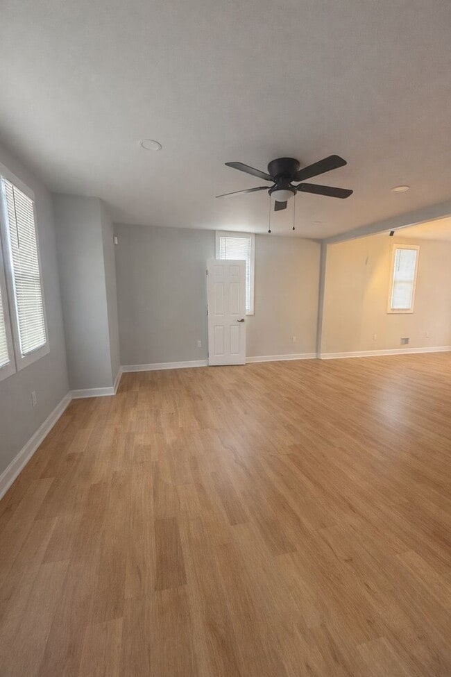 Building Photo - 3916 Bewick St