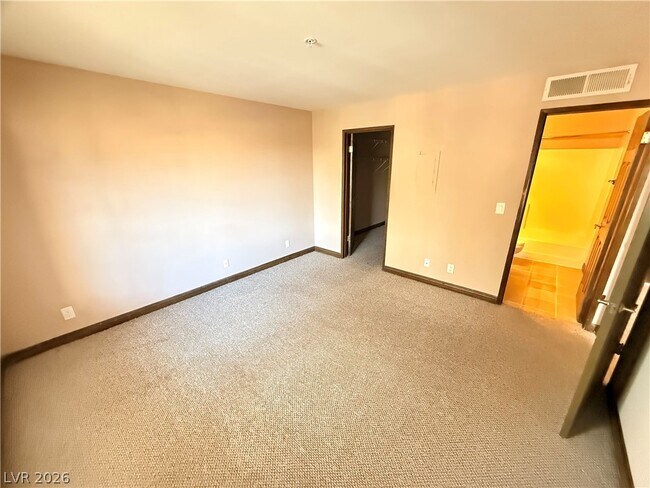 Building Photo - 7730 Secret Shore Dr