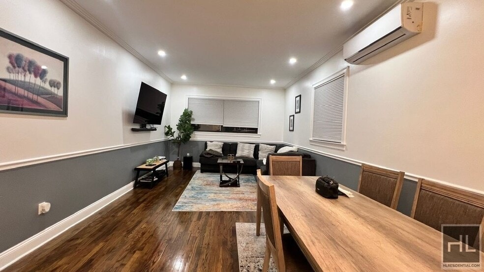 Building Photo - 629 E 83rd St