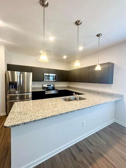 Building Photo - 503 Alma St