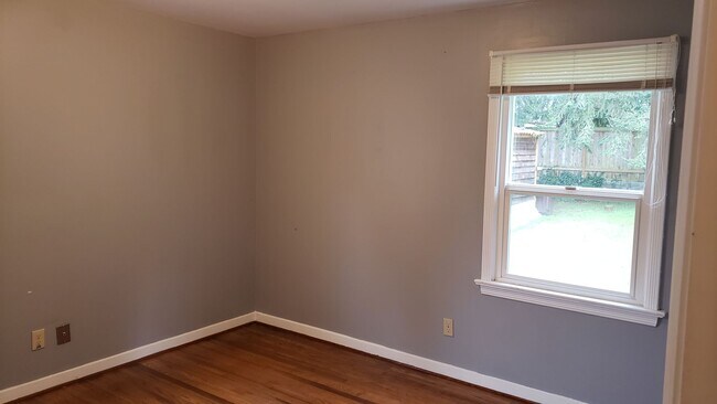Building Photo - 2BR/1.75BA Wedgwood Home with Bonus Room and Large Backyard