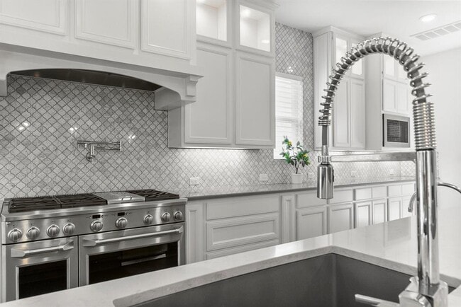 Building Photo - 62 N Curly Willow Cir