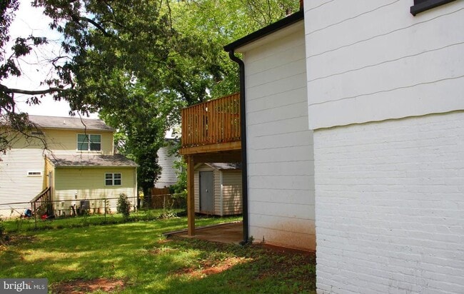 Building Photo - 6008 Addison Rd