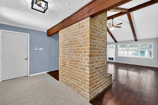 Building Photo - 12315 Chessington Dr