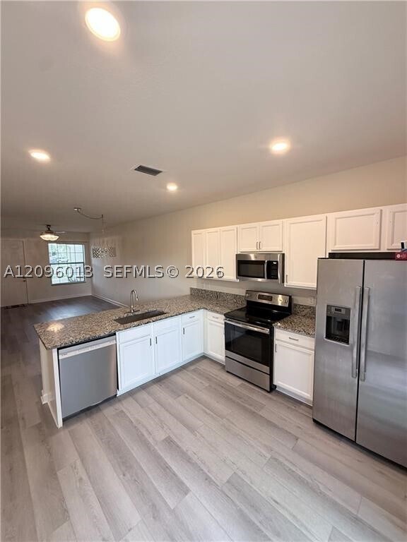 Building Photo - 10055 W Villa Cir