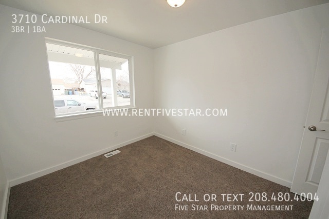 Building Photo - 3710 Cardinal Dr
