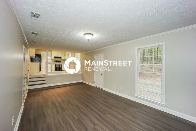 Building Photo - 3 Bedroom Pet-Friendly Home in FAYETTEVILLE, GA with Main Street Renewal