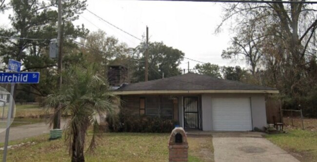 Primary Photo - 2358 Fairchild St