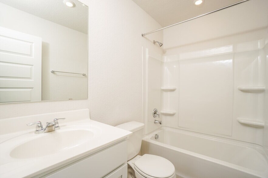 Building Photo - 519 Roquefort St