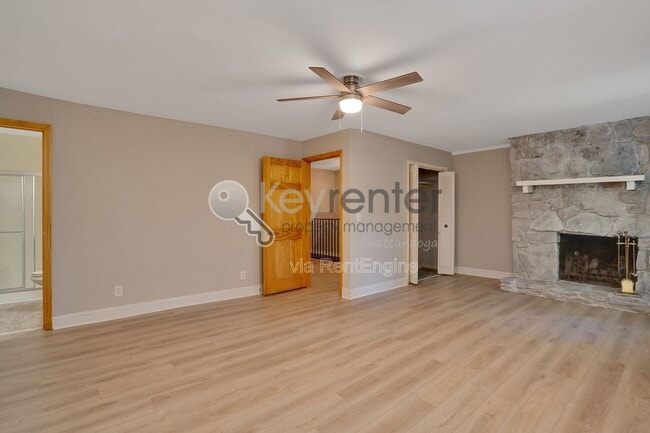 Building Photo - 1461 Palisades Rd