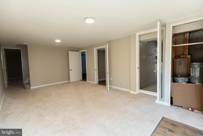 Building Photo - 462 Wild Rose Ln