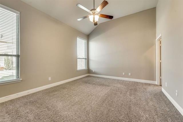 Building Photo - 1016 Somerset Cir