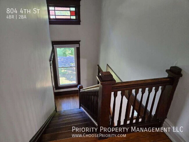 Building Photo - 804 4th St