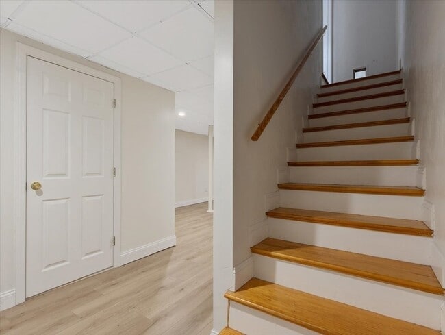 Building Photo - 324 Union St