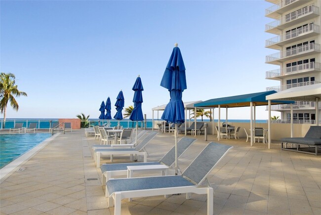 Building Photo - 3900 Galt Ocean Dr