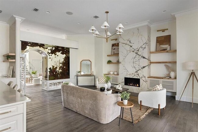 Building Photo - 801 W 2nd Ave