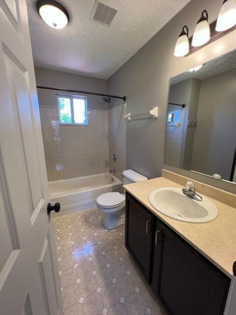 Building Photo - 2800 Pheasant Field Dr