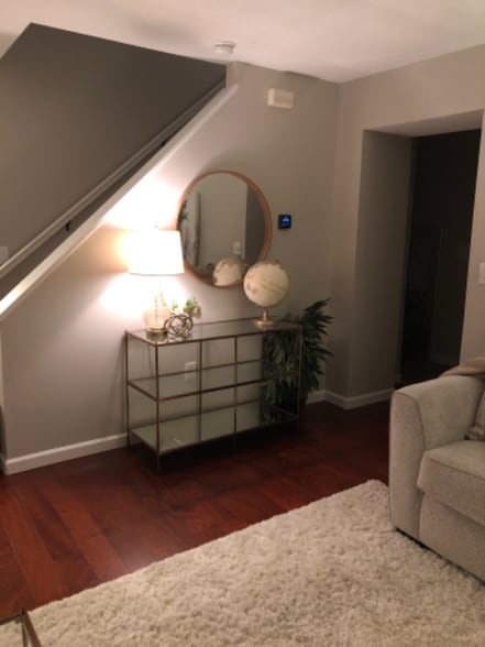 Building Photo - 893 S Whispering Brook Ct