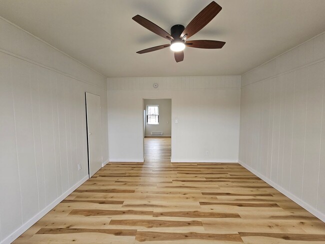 Building Photo - Fully Updated 4 bedroom 1 bathroom