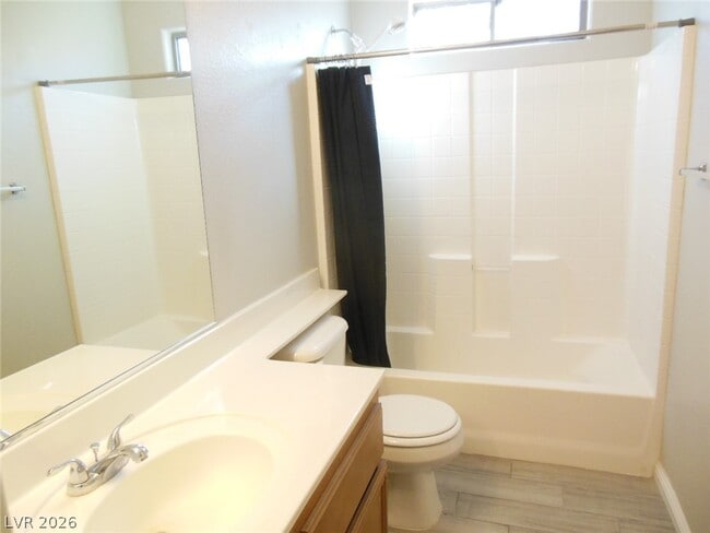 Building Photo - 9733 Villa Lorena Ave