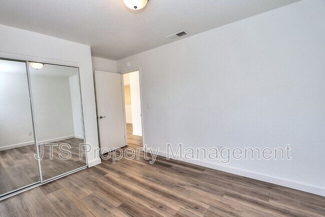 Building Photo - 7733 Temwoods Way