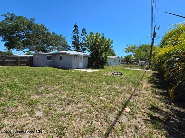 Building Photo - 2417 Delaware Dr