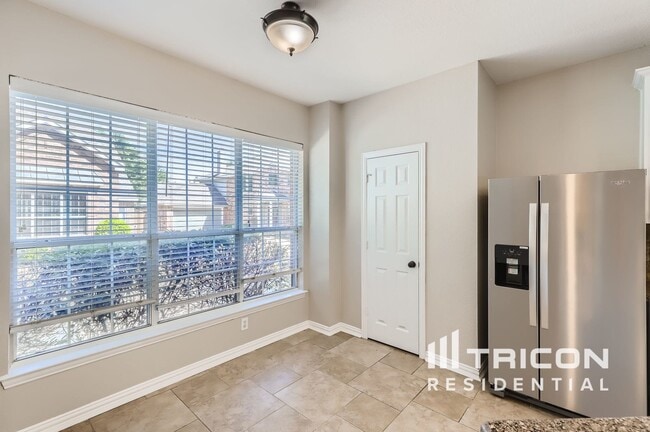 Building Photo - 2624 Dunbar Dr