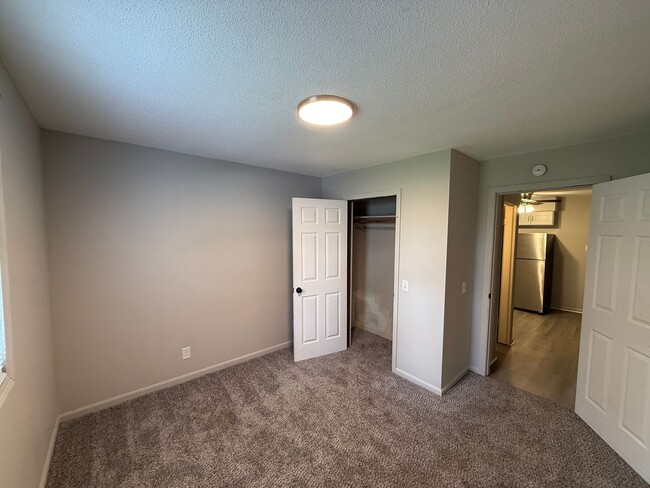 Building Photo - 3 Bed 2 Bath House